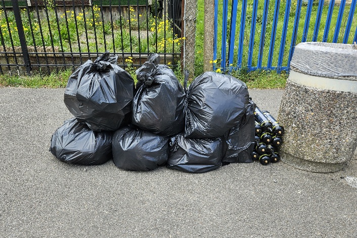7 Bags & 11 Gas Canisters – 08/05/2026