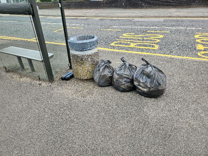 4 bags & 4 gas bottles – Lincoln, Shackleton, Lancaster & Wellington Road.