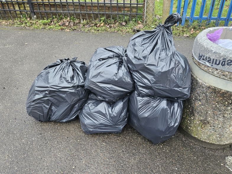 Litter pick carried out to Wellington, Lincoln, Lancaster, Coronation & Blenheim Roads